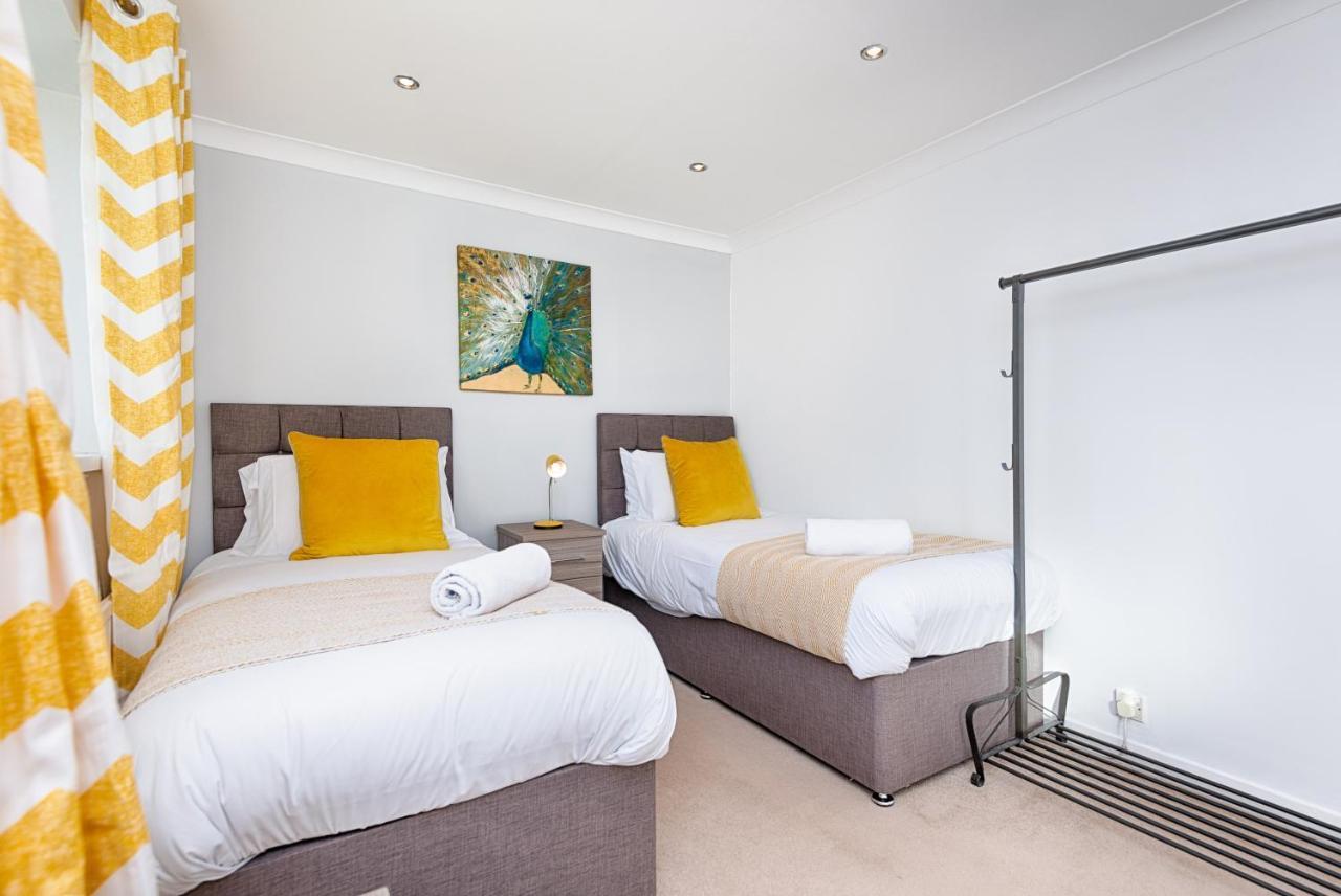 Parking, Garden, En-Suite & Tv'S In All Rooms, Large Living Space Swansea Exteriör bild