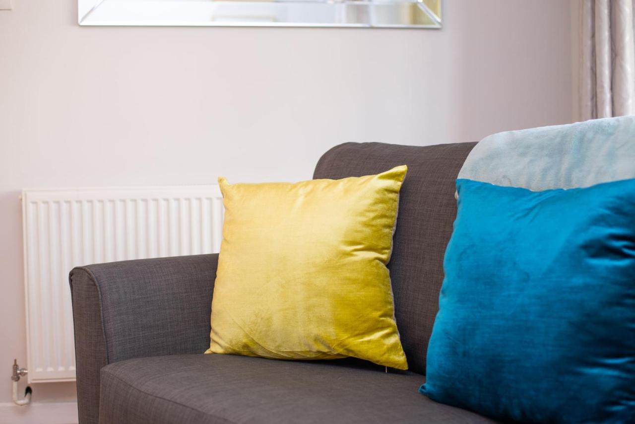 Parking, Garden, En-Suite & Tv'S In All Rooms, Large Living Space Swansea Exteriör bild