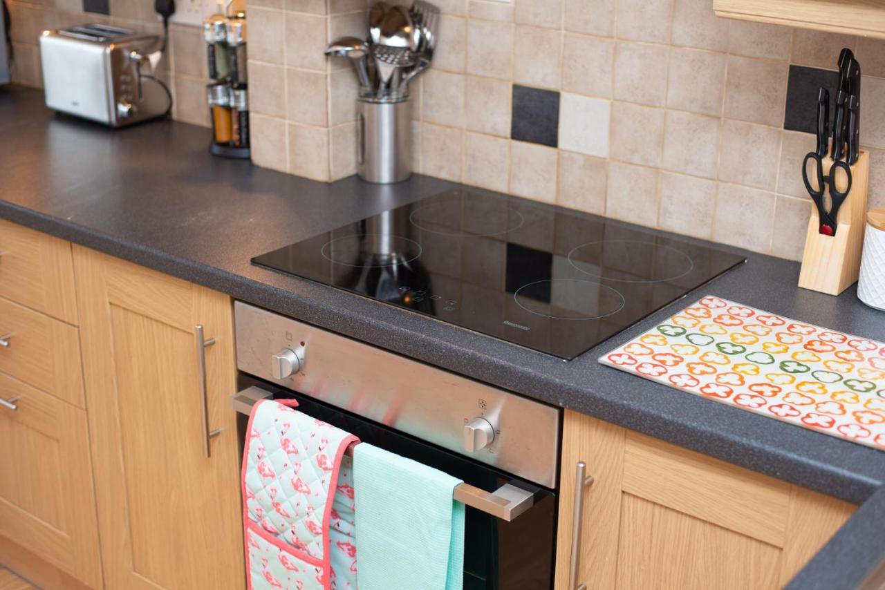 Parking, Garden, En-Suite & Tv'S In All Rooms, Large Living Space Swansea Exteriör bild